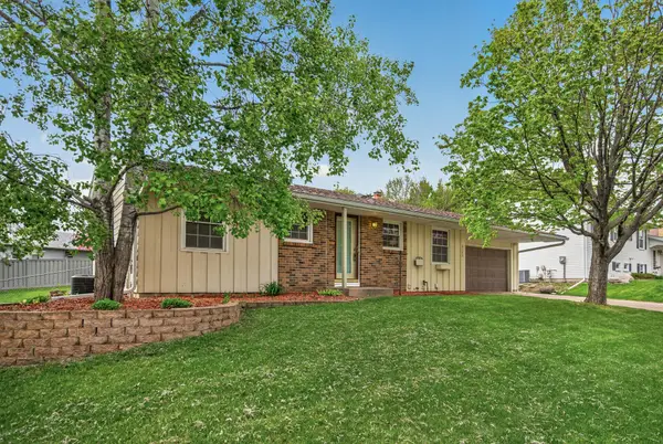 8380 Isle Avenue S, Cottage Grove, MN 55016