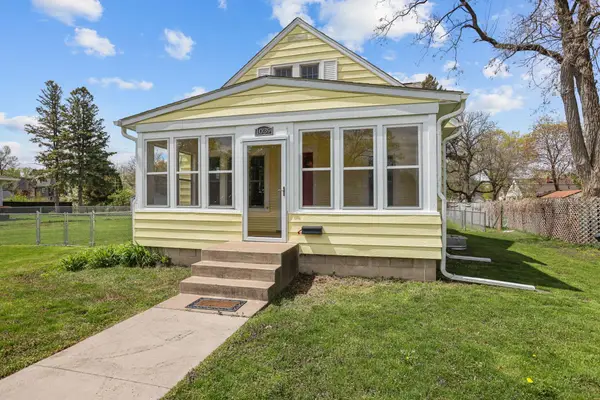 1039 Laurel Avenue, Saint Paul Park, MN 55071