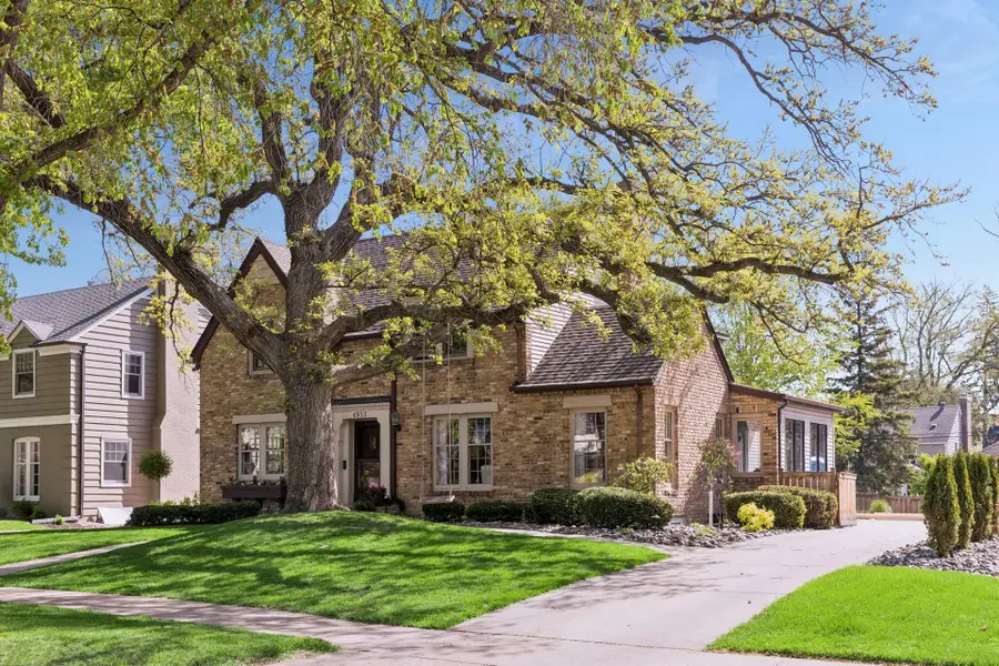 4913 Bruce Avenue, Edina, MN 55424 - #2