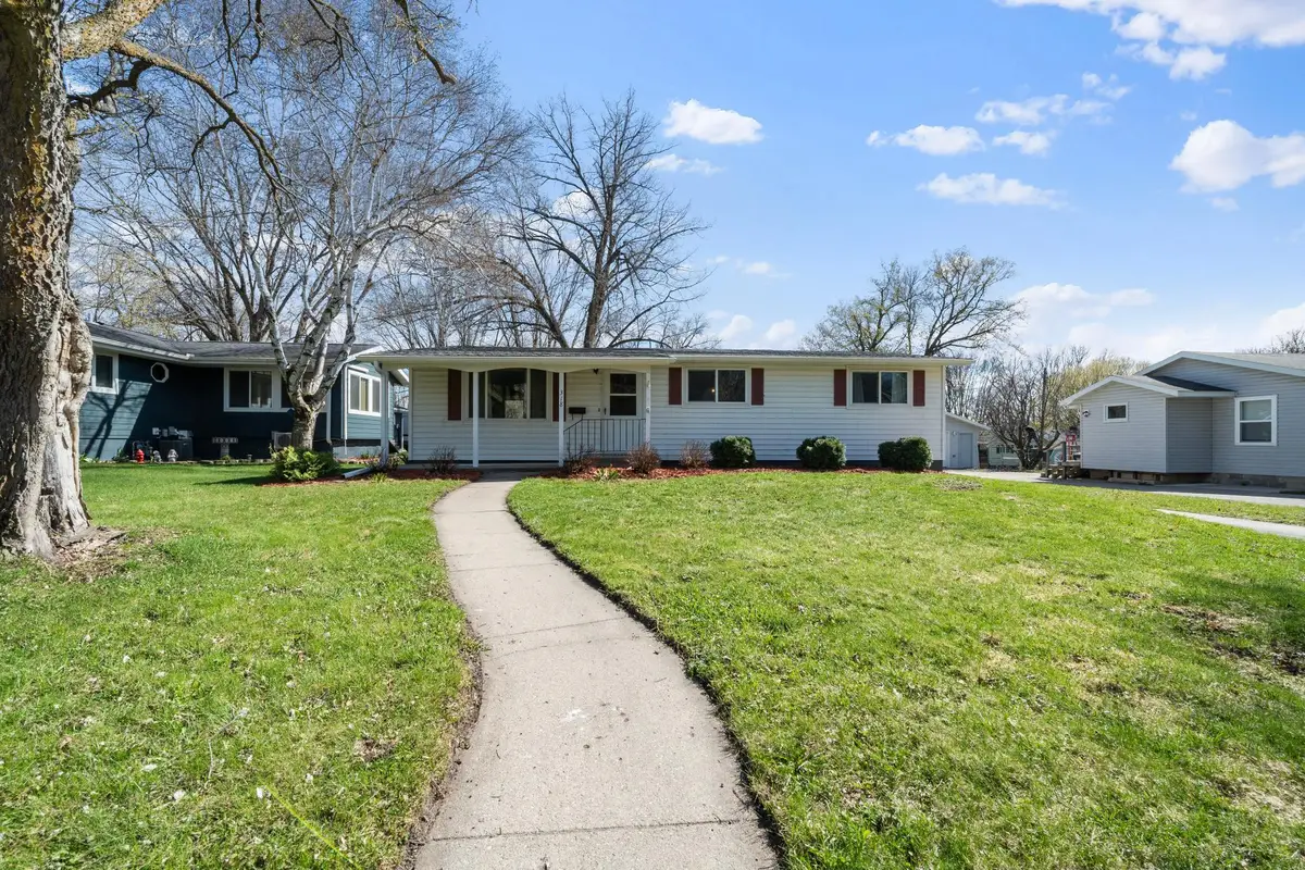 318 4th Avenue Ne, Glenwood, MN 56334 - #1