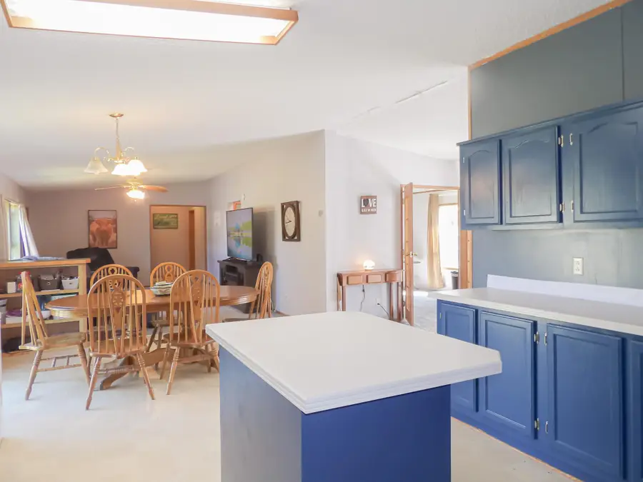 425 6th Avenue W, Floodwood, MN 55736 - #2
