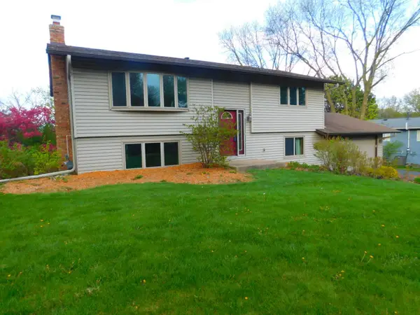 931 Dawn Avenue, Shoreview, MN 55126