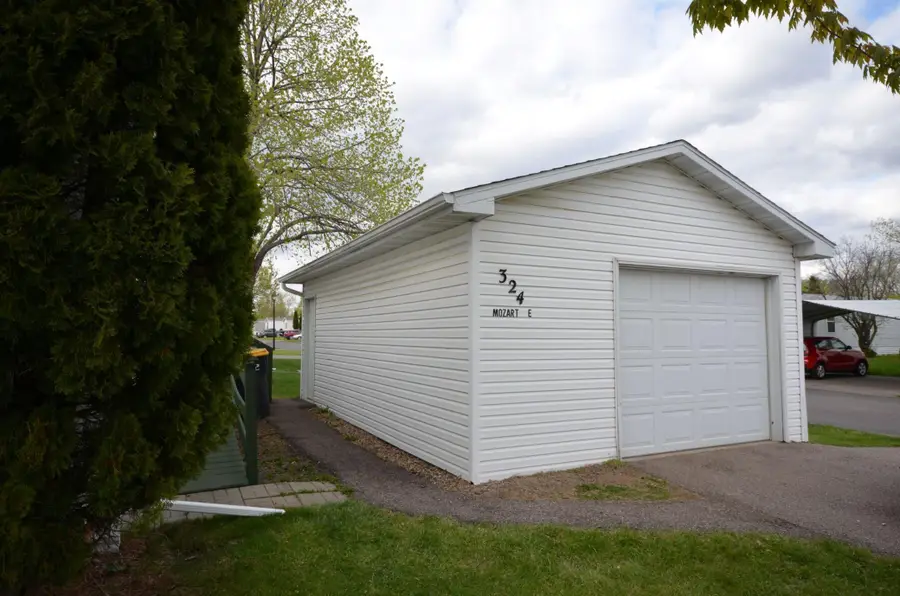 324 Mozart Avenue E, Mankato, MN 56001 - #3