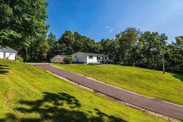 S3532 Chicken Valley Road, Fountain City, WI 54629