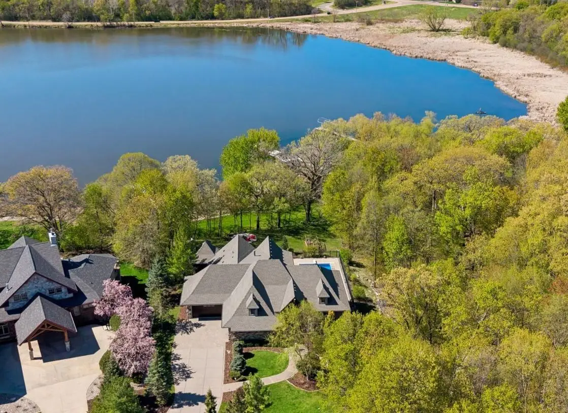 3601 Lerive Way, Chaska, MN 55318 - #1