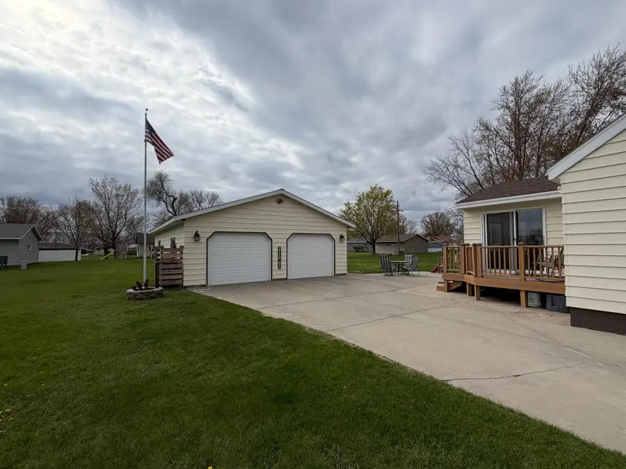 515 Oak Street N, Sauk Centre, MN 56378 - #2