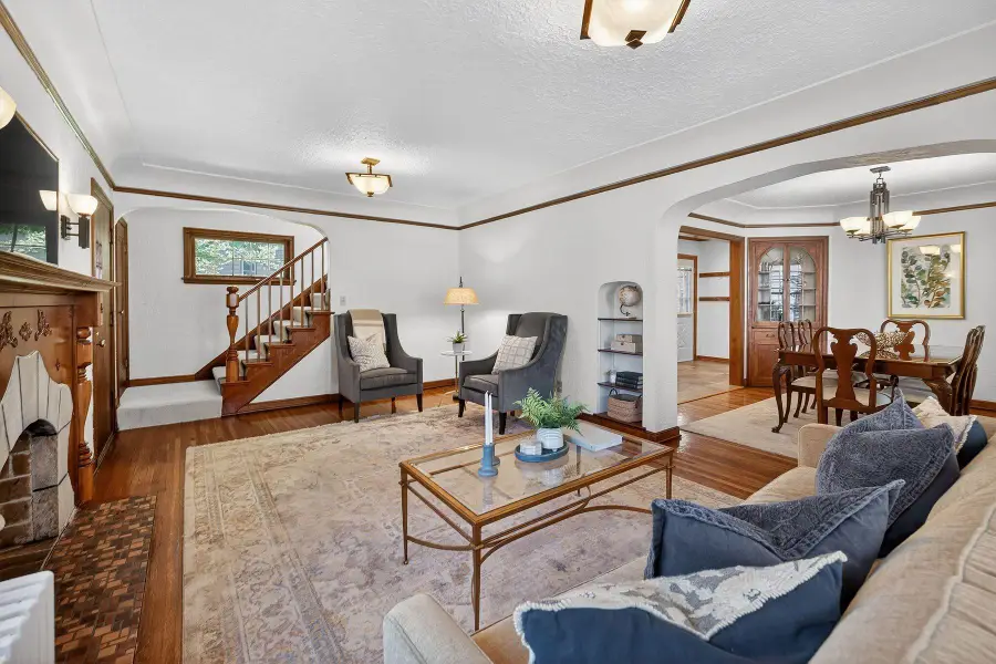 933 Delaware Avenue, Mendota Heights, MN 55118 - #3