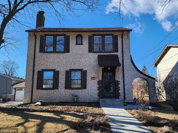 1665 Victoria Street N, Saint Paul, MN 55117