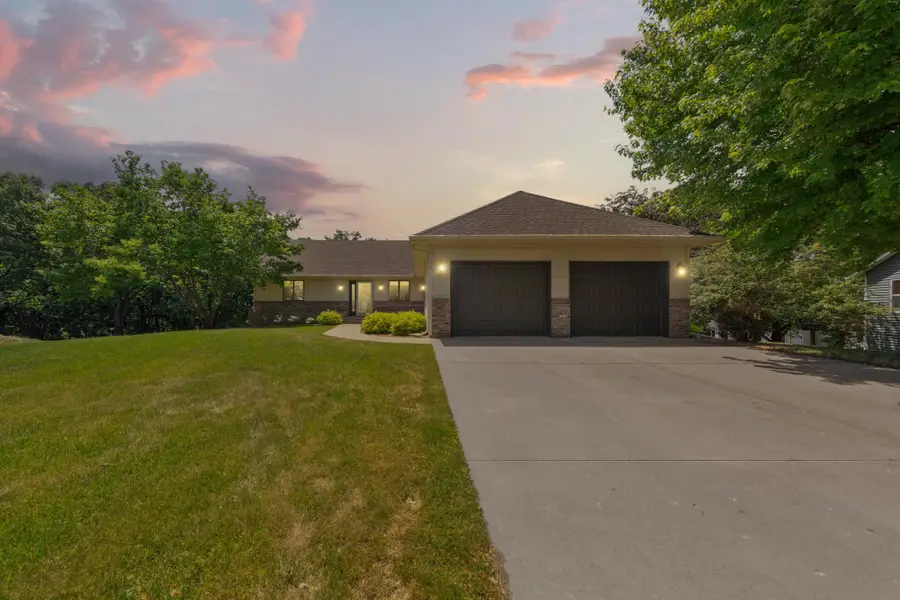 9327 Hillside Trail S, Cottage Grove, MN 55016 - #2