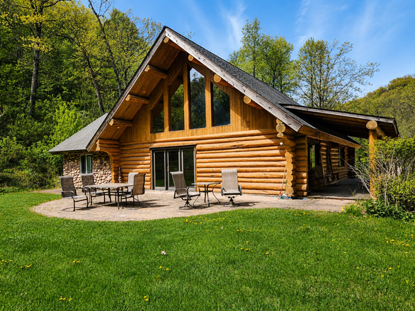 24141 Homer Valley Road, Winona, MN 55987