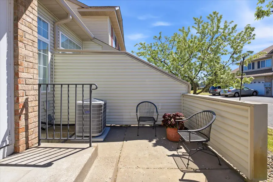 14211 Xenon Street Nw #11, Anoka, MN 55303 - #2