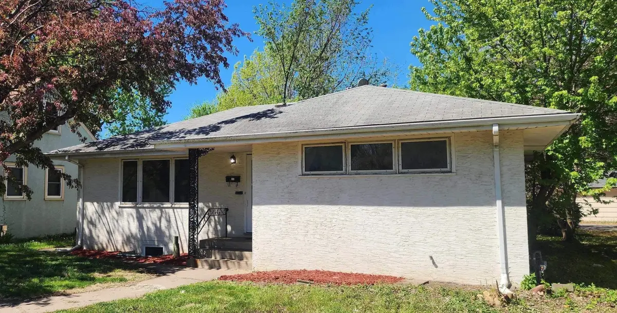 4935 Russell Avenue N, Minneapolis, MN 55430 - #1