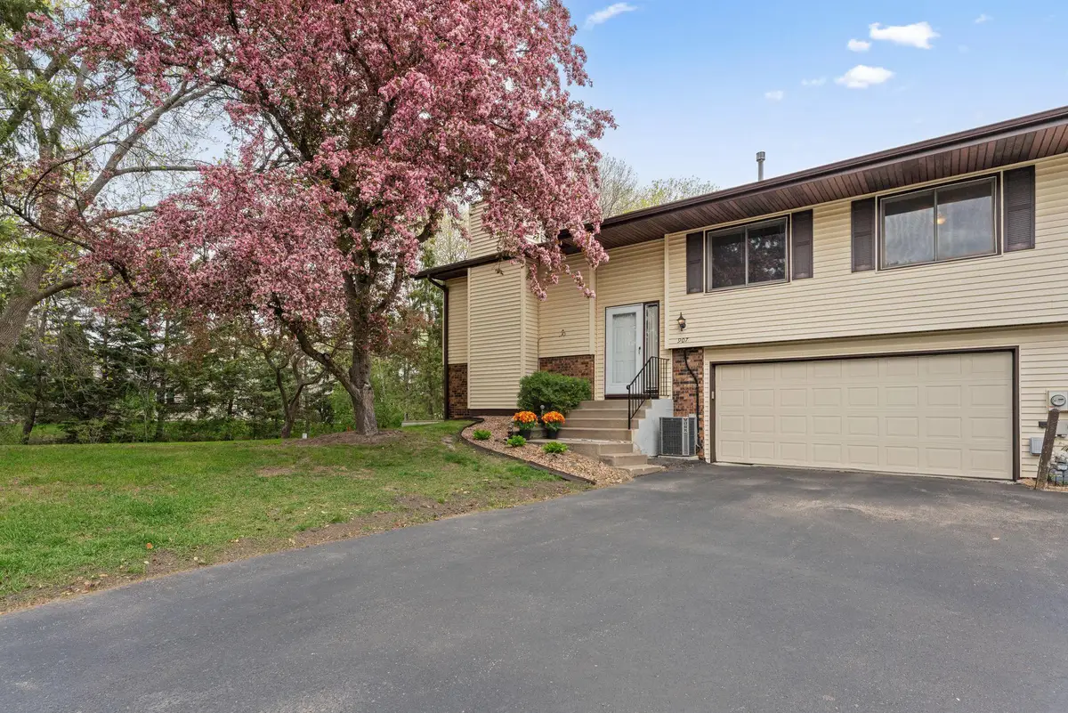 907 Heritage Court W, Vadnais Heights, MN 55127 - #1