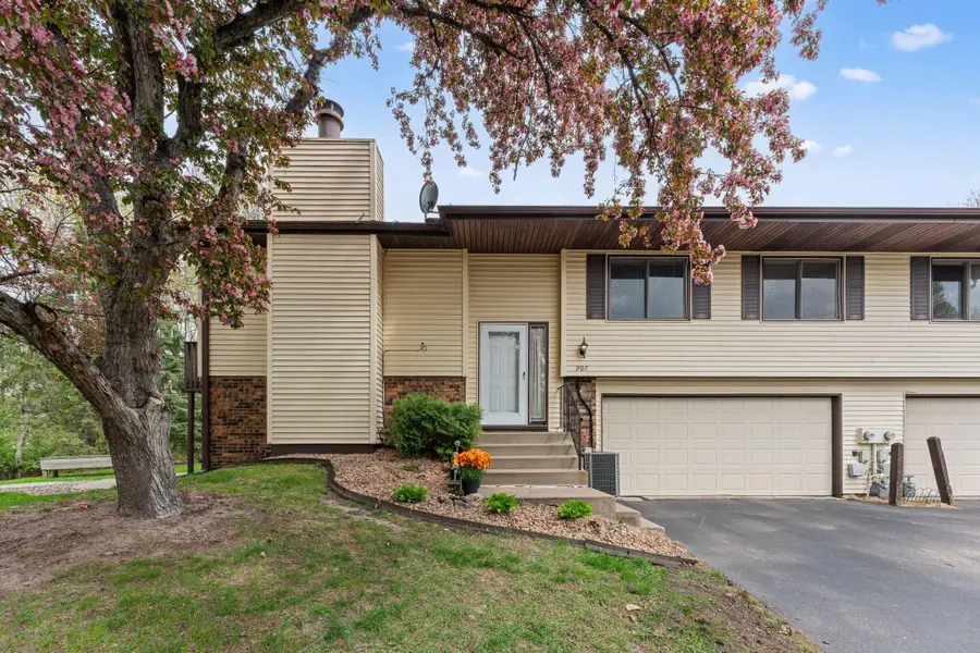 907 Heritage Court W, Vadnais Heights, MN 55127 - #3