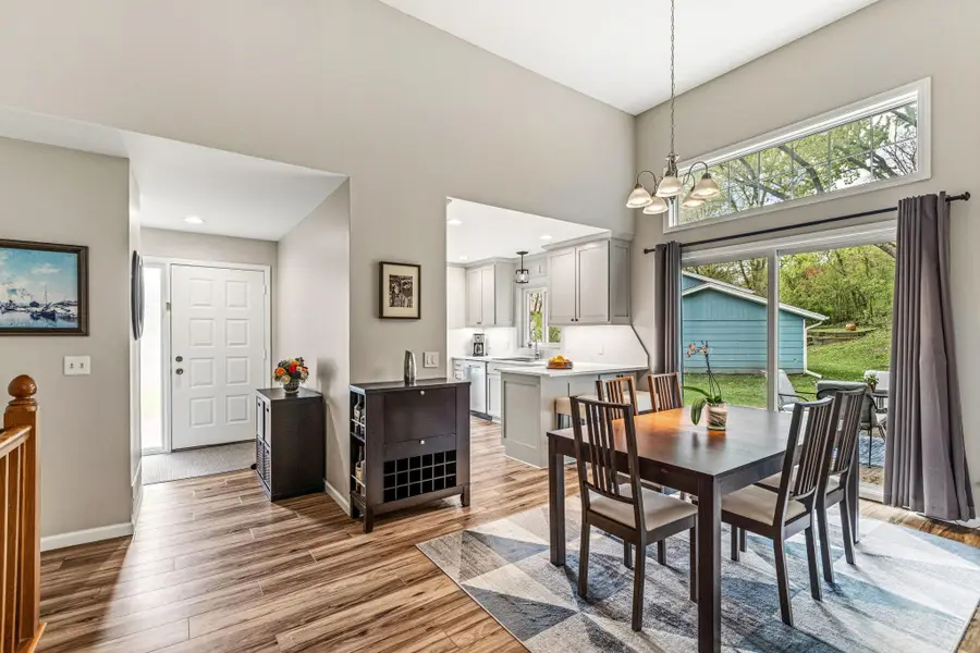 4711 Covington Circle, Eagan, MN 55122 - #3