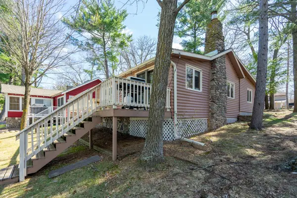 8355 Paradise Beach Road, Brainerd, MN 56401