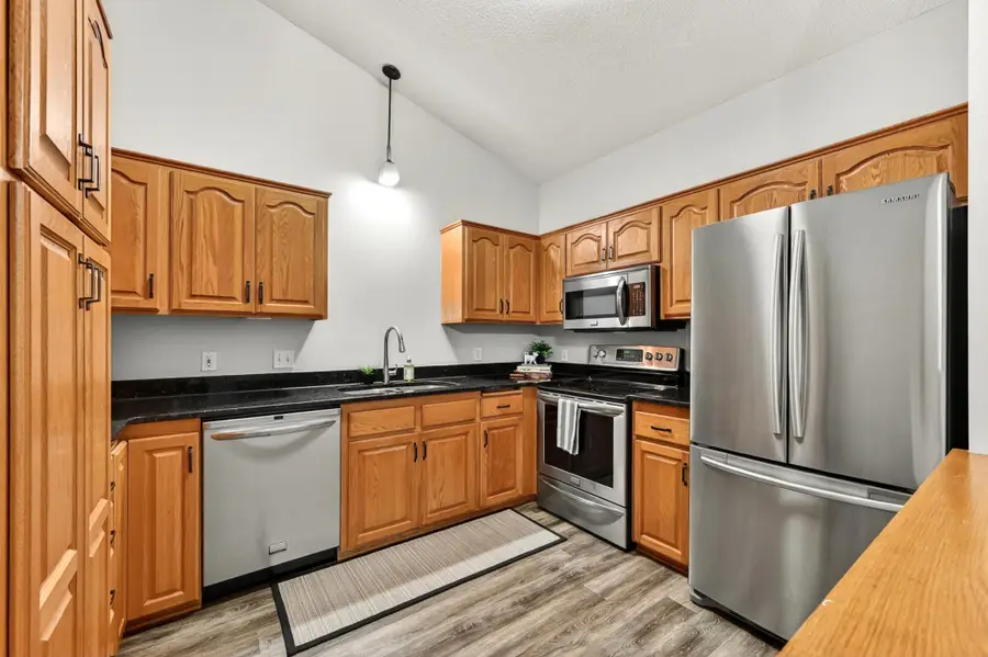 718 10th Street Sw, Pine Island, MN 55963 - #3