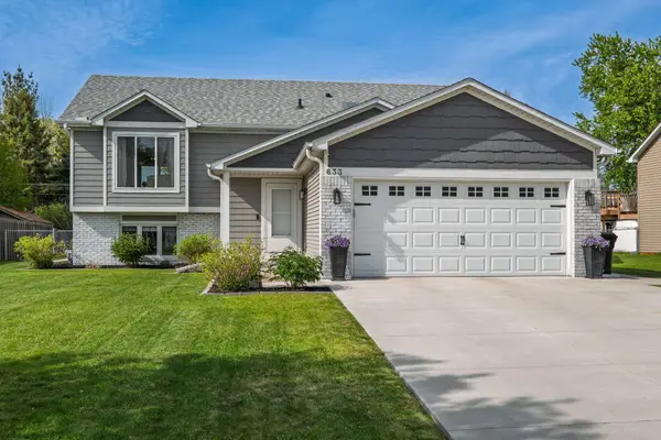 633 108th Avenue Nw, Coon Rapids, MN 55448
