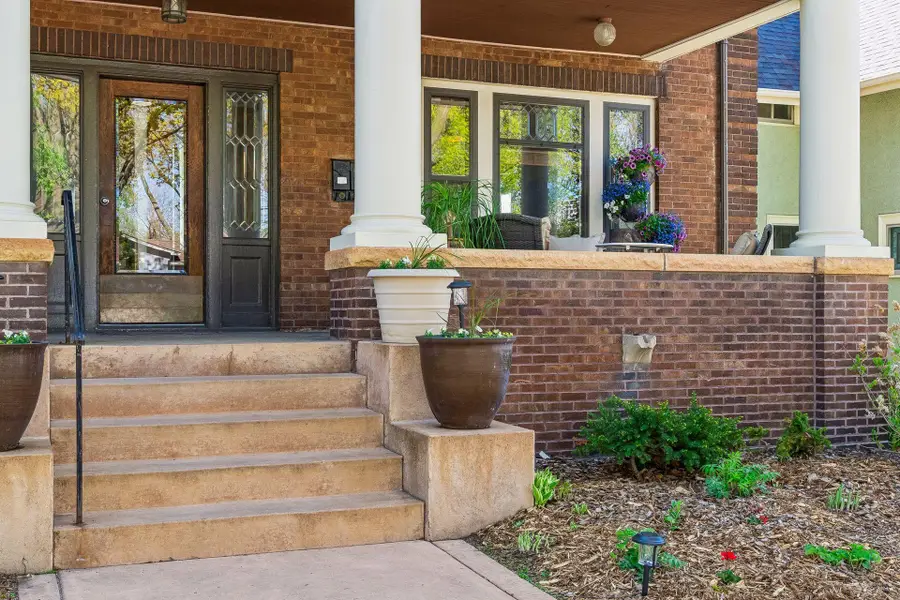 716 5th Avenue Se #2, Minneapolis, MN 55414 - #2