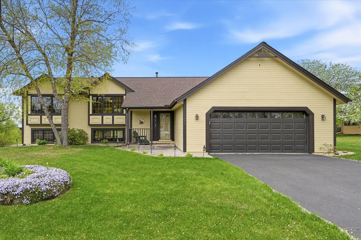 1471 Summit Avenue, Saint Paul Park, MN 55071 - #1
