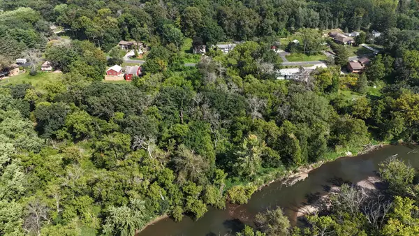 2421 East River Road Ne, Rochester, MN 55906
