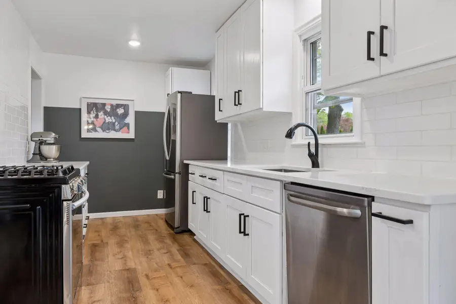 8721 Columbus Avenue S, Bloomington, MN 55420 - #3
