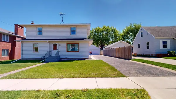 406 Giles Place, Albert Lea, MN 56007