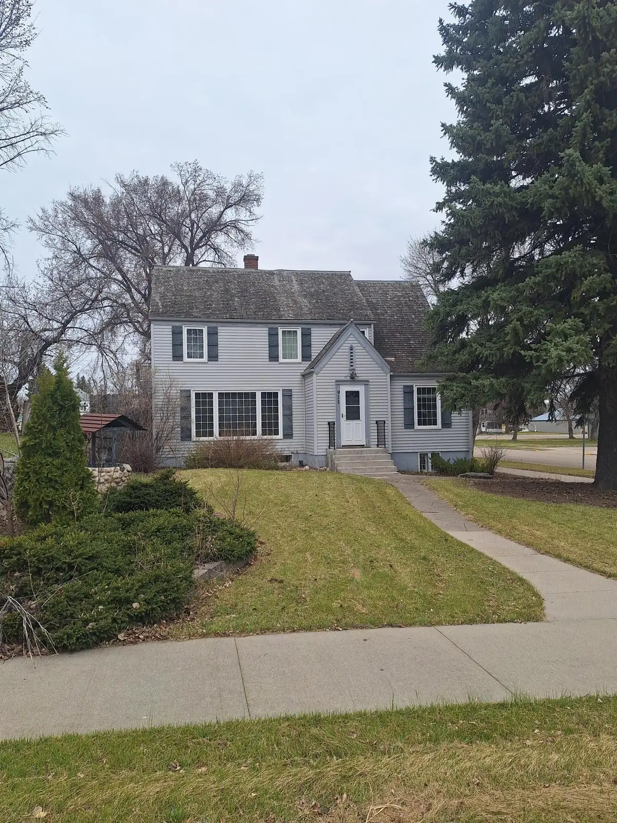 911 Emmerling Avenue, Walhalla, ND 58282 - #1