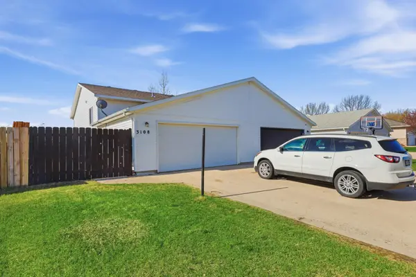 3108 Dakota Park Circle S, Fargo, ND 58104