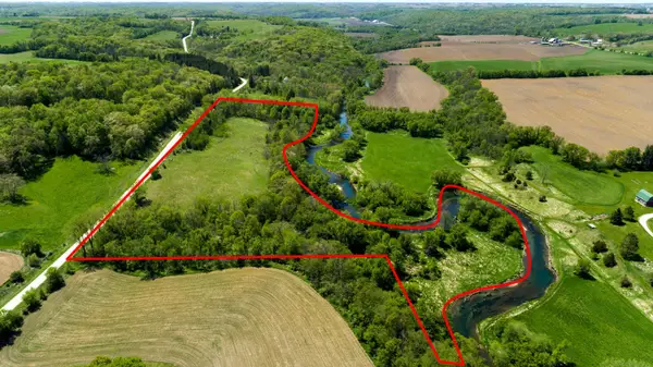 20XXX Deerkill Road, Preston, MN 55965