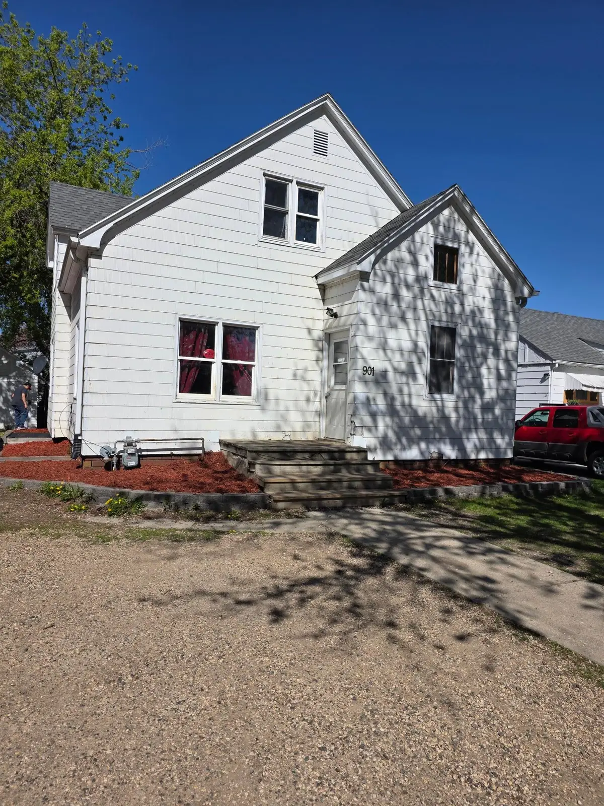 901 Church Avenue, Worthington, MN 56187 - #1