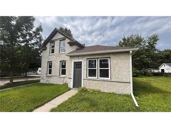 101 N Cedar Street, Chaska, MN 55318