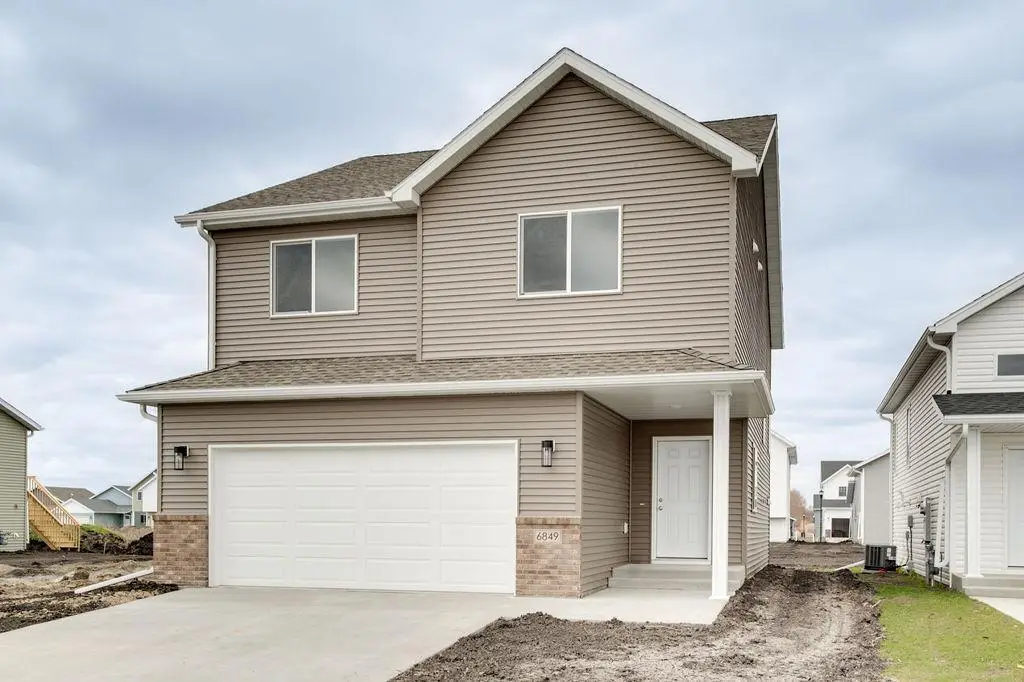 6826 Selkirk Drive S, Fargo, ND 58104 - #1