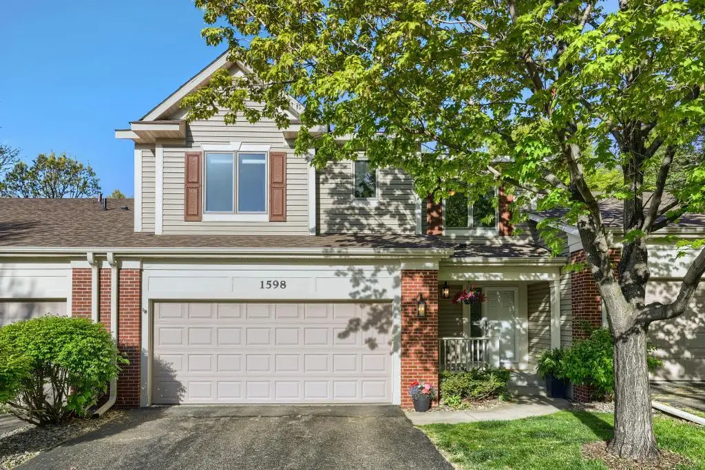 1598 Summit Shores Circle, Burnsville, MN 55306 - #1