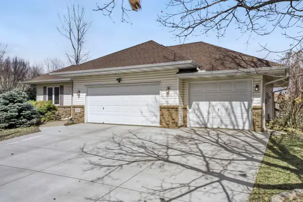 2334 Manuela Drive, Chaska, MN 55318