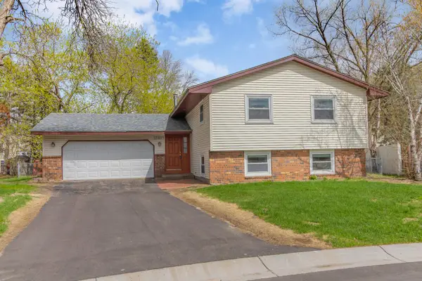 12405 Tamarack Street Nw, Coon Rapids, MN 55448