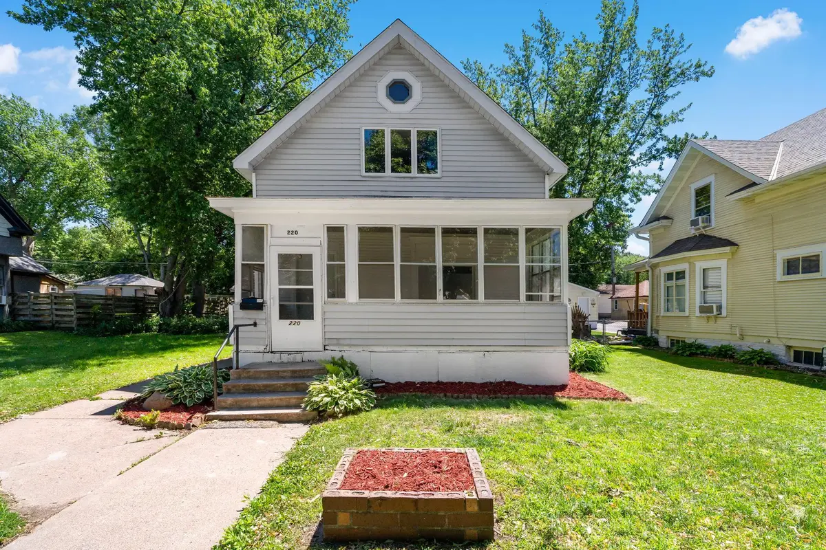 220 Sidney Street E, Saint Paul, MN 55107 - #1