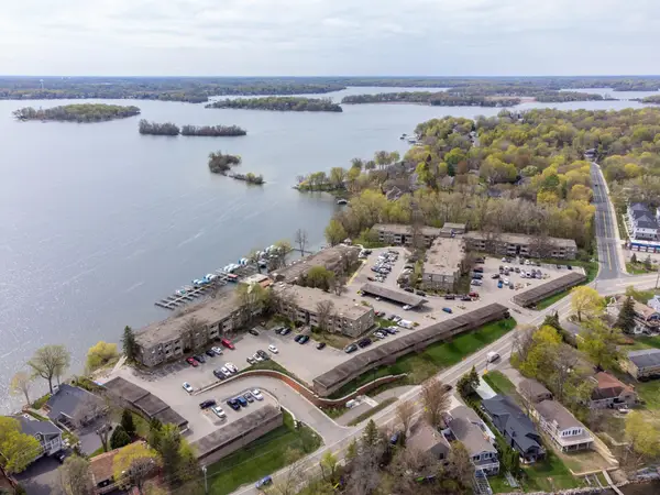 4407 Wilshire Boulevard #309, Mound, MN 55364