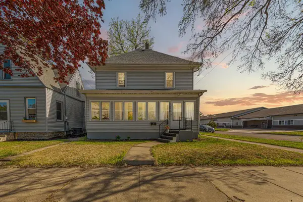 727 2nd Street Nw, Faribault, MN 55021