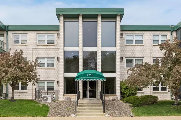2710 Dale Street N #B107, Roseville, MN 55113