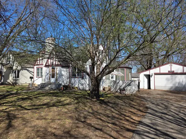 1074 Livingston Avenue, West Saint Paul, MN 55118