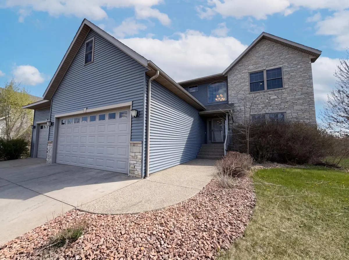 3072 Nottingham Road S, Saint Cloud, MN 56301 - #1