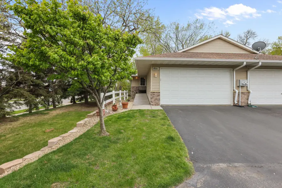 801 White Oak Court, New Brighton, MN 55112 - #2