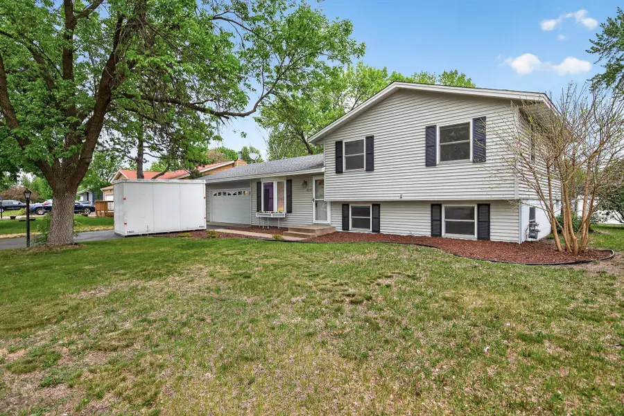 8110 France Avenue N, Brooklyn Park, MN 55443 - #2