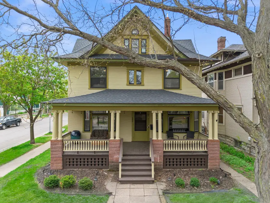 802 Ashland Avenue, Saint Paul, MN 55104 - #3