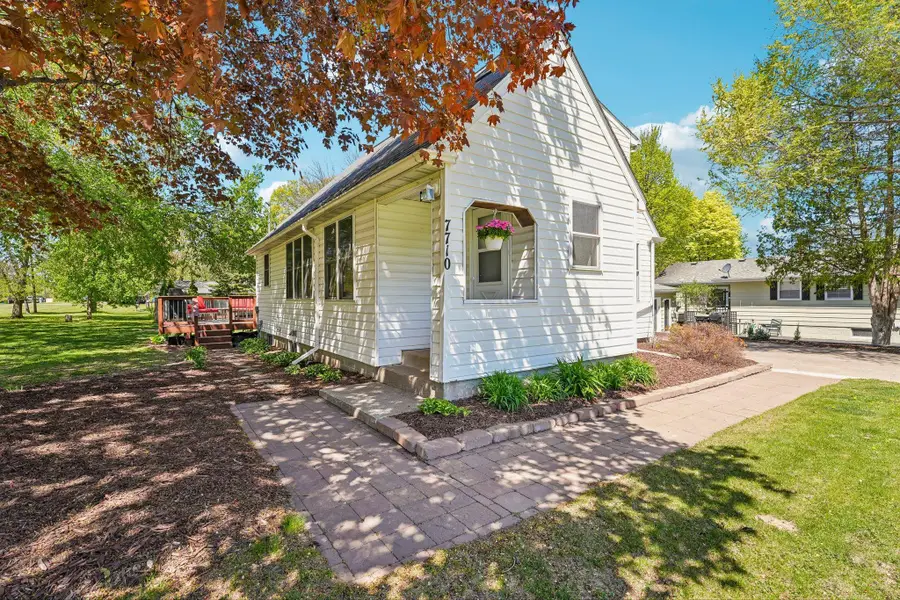 7710 Groveland Road, Mounds View, MN 55112 - #2