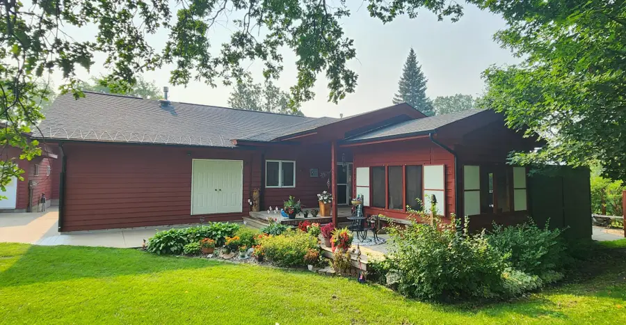 212 Lake Avenue Ne, Clearbrook, MN 56634 - #2