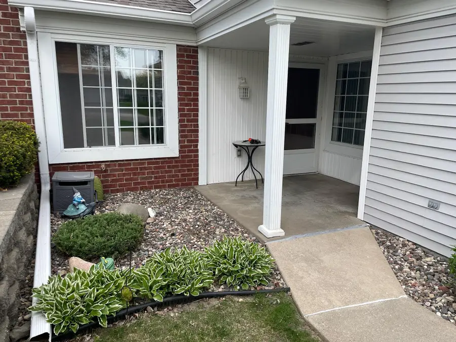 7524 Ojibway Park Road, Woodbury, MN 55125 - #2