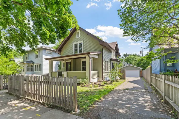 1024 Victoria Street N, Saint Paul, MN 55103