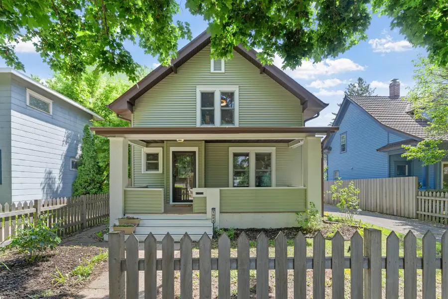 1024 Victoria Street N, Saint Paul, MN 55103 - #2